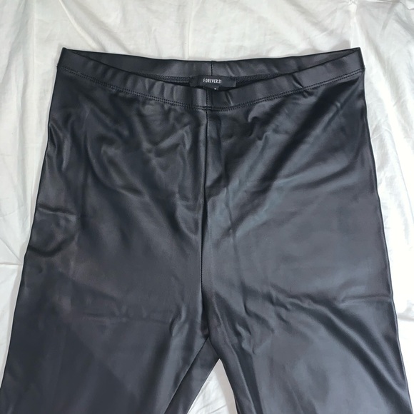 Faux leather leggings - Picture 2 of 4